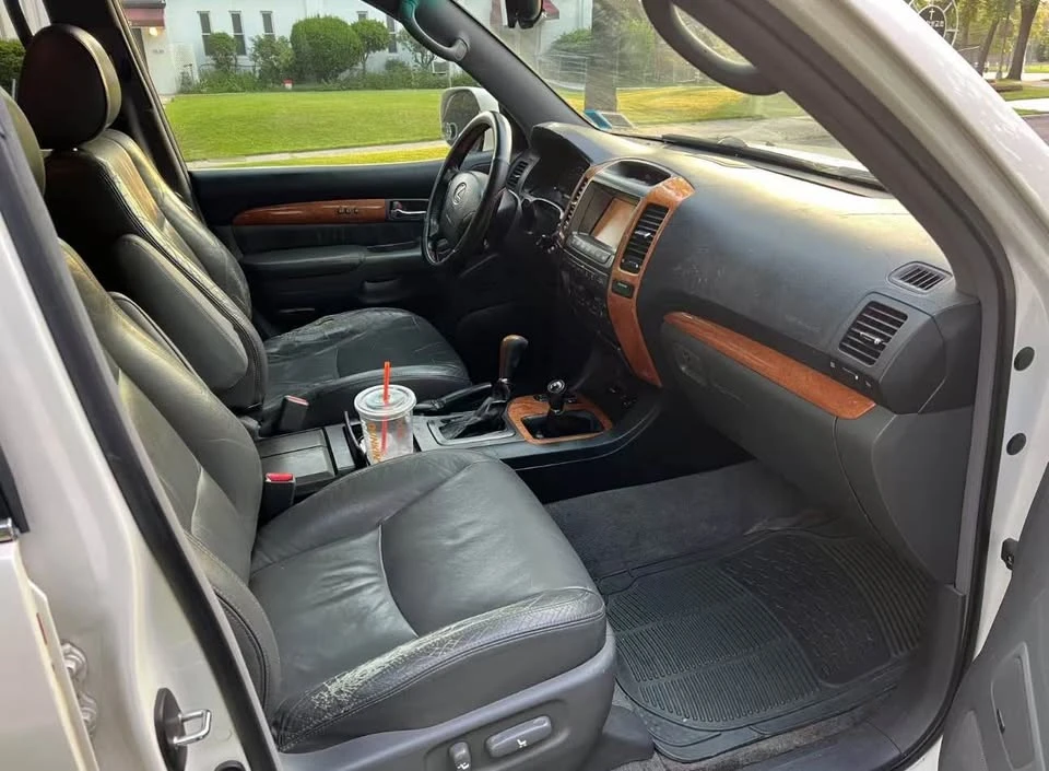 2004 Lexus GX 1st Gen - Image 3 of 3