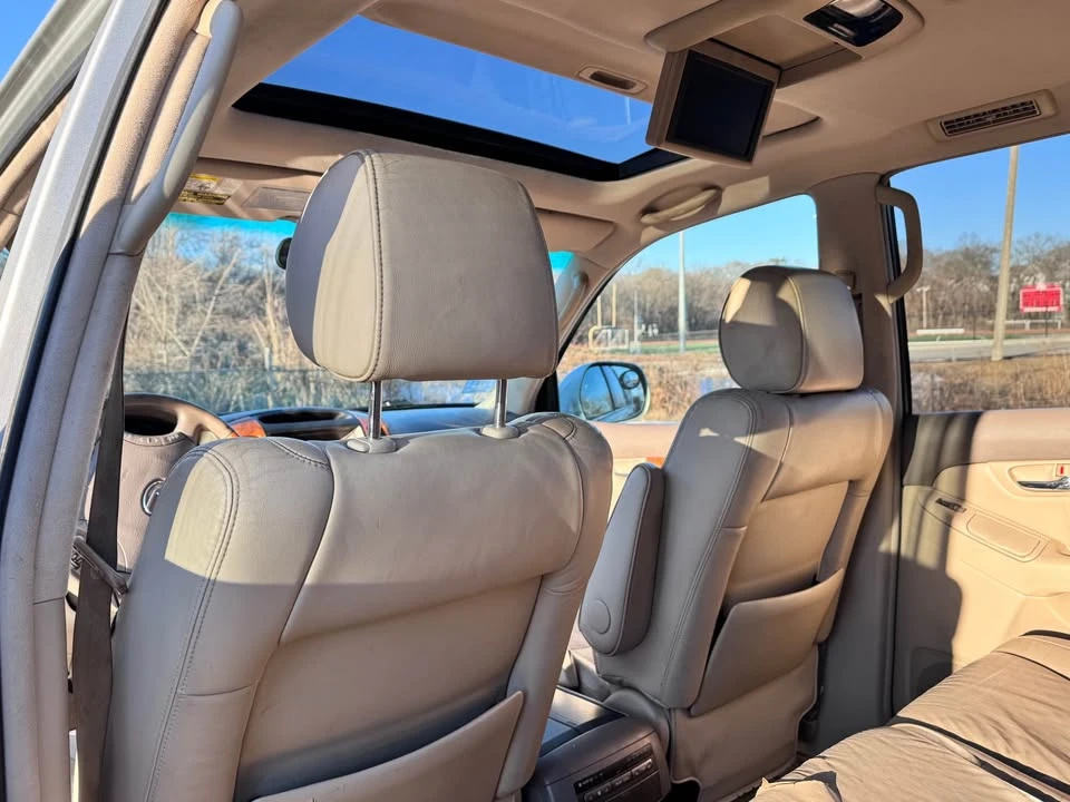 2004 Lexus GX 1st Gen - Image 9 of 20
