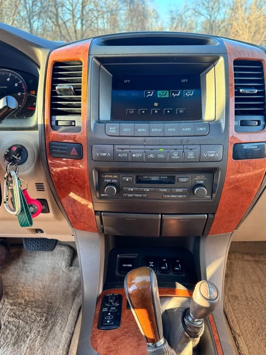 2004 Lexus GX 1st Gen - Image 20 of 20