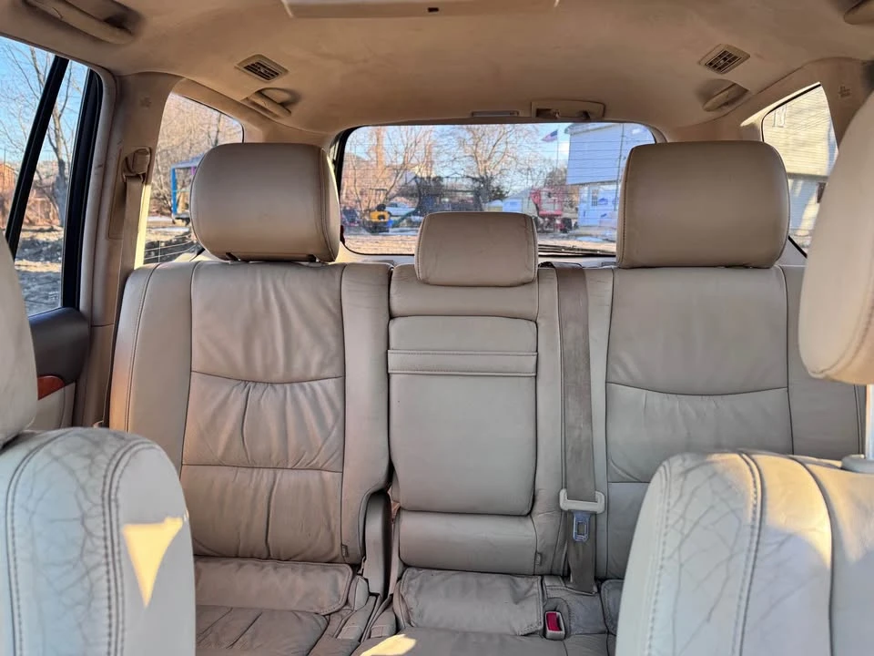 2004 Lexus GX 1st Gen - Image 11 of 20