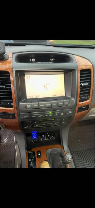 2004 Lexus GX 1st Gen - Image 10 of 12