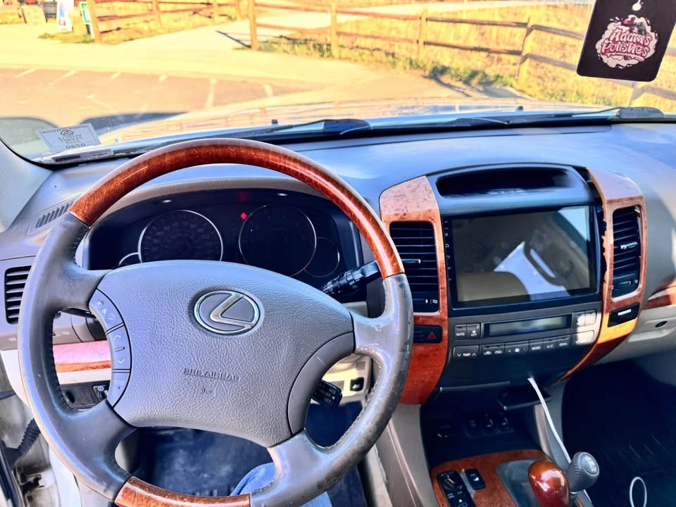2004 Lexus GX 1st Gen - Image 11 of 20