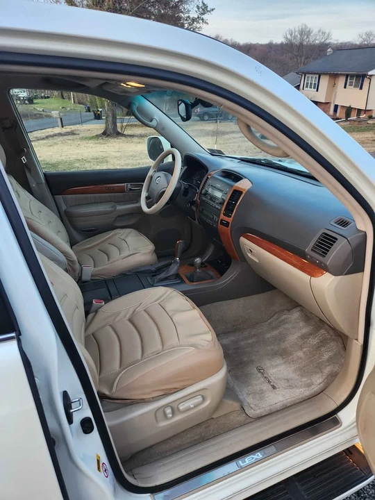 2004 Lexus GX 1st Gen - Image 5 of 8