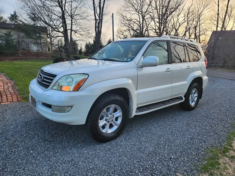 2004 Lexus GX 1st Gen - Image 2 of 8