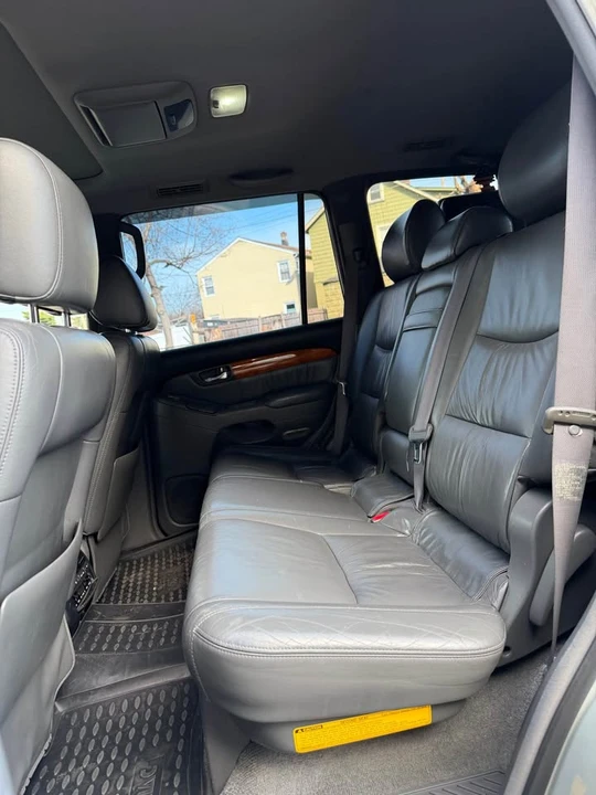 2004 Lexus GX 1st Gen - Image 6 of 8