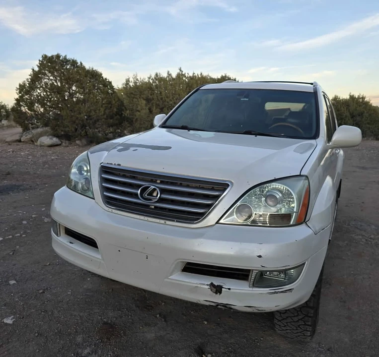 2004 Lexus GX 1st Gen - Image 2 of 7
