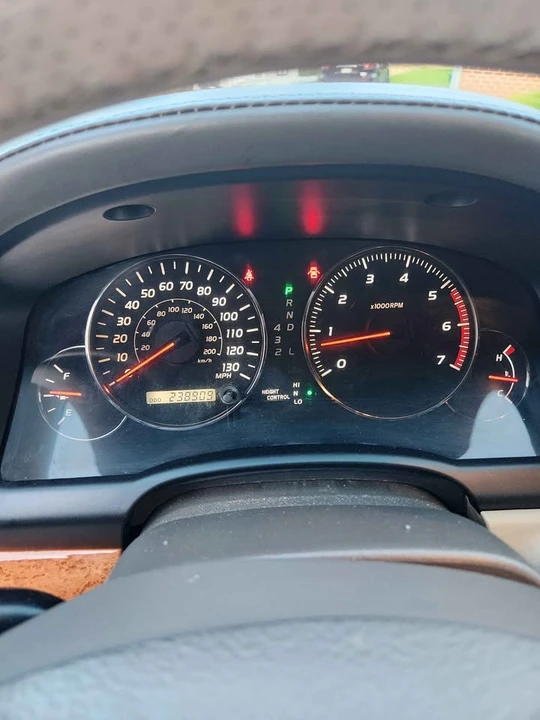 2004 Lexus GX 1st Gen - Image 7 of 8