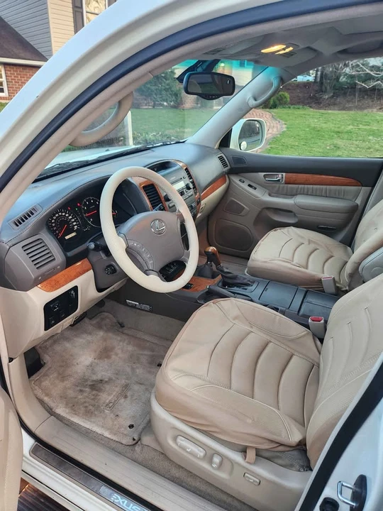 2004 Lexus GX 1st Gen - Image 4 of 8