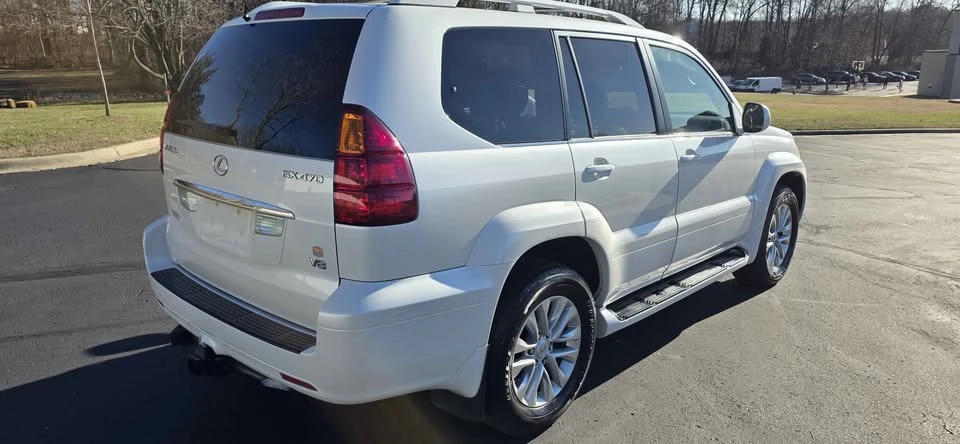 2004 Lexus GX 1st Gen - Image 5 of 19