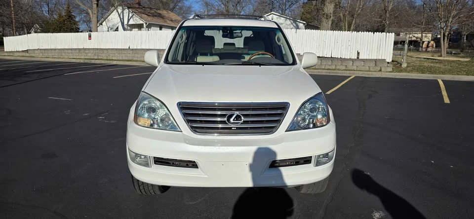 2004 Lexus GX 1st Gen - Image 2 of 19