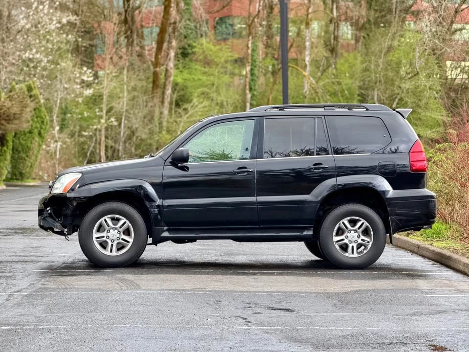 2004 Lexus GX 1st Gen - Image 4 of 16