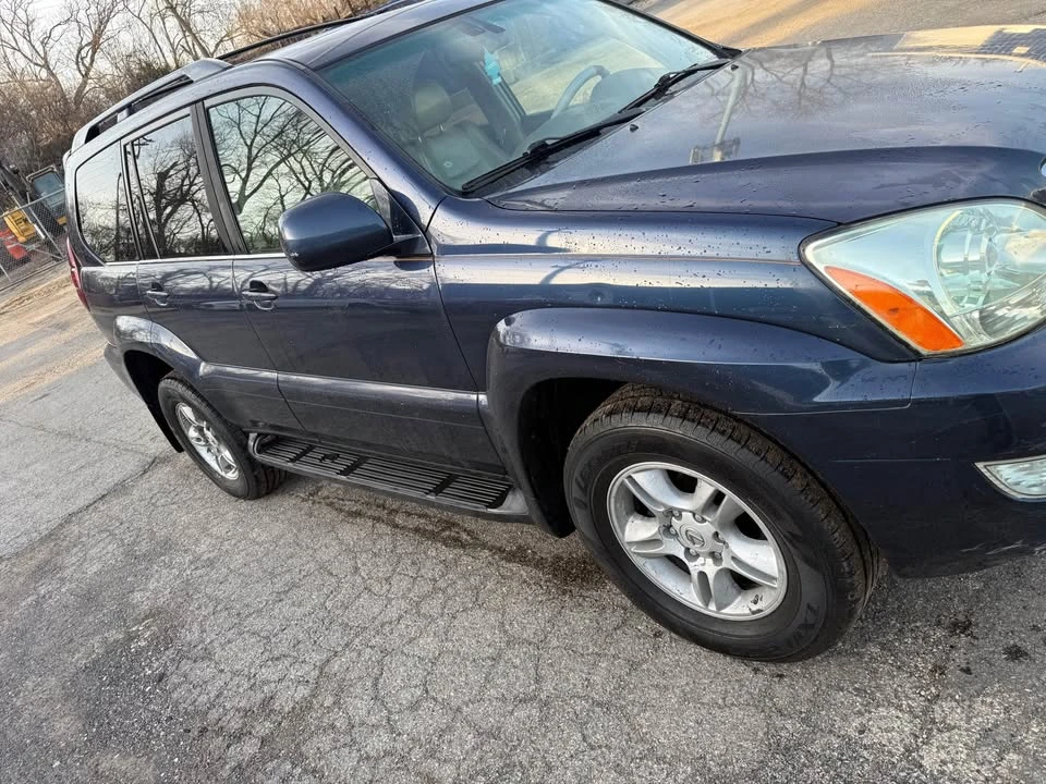 2004 Lexus GX 1st Gen - Image 2 of 20