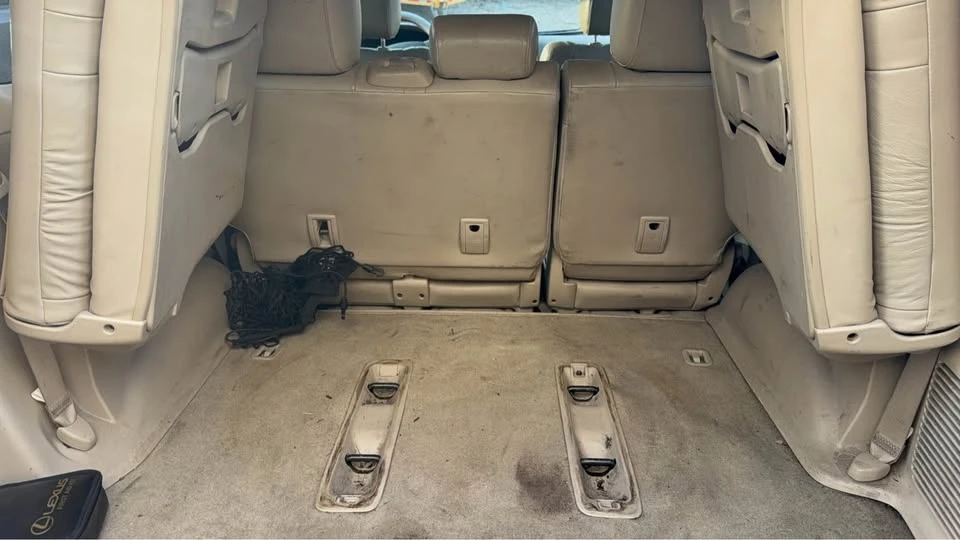 2004 Lexus GX 1st Gen - Image 13 of 20