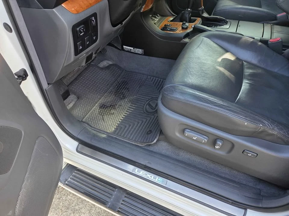 2004 Lexus GX 1st Gen - Image 10 of 20