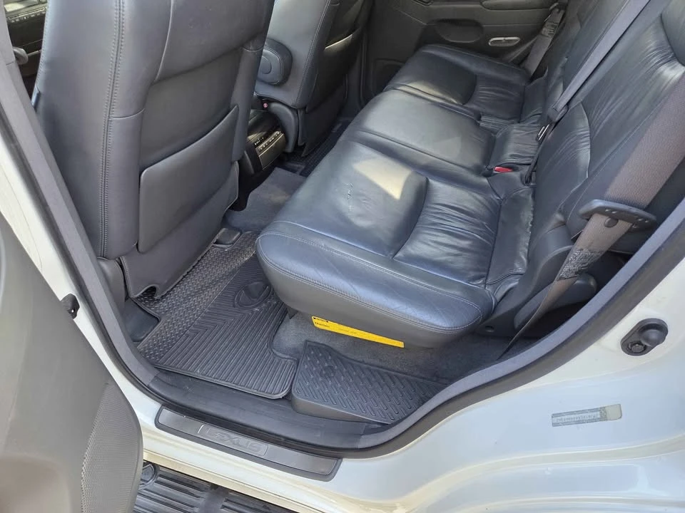 2004 Lexus GX 1st Gen - Image 11 of 20