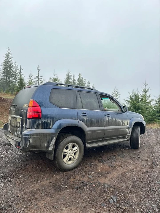 2004 Lexus GX 1st Gen - Image 4 of 4