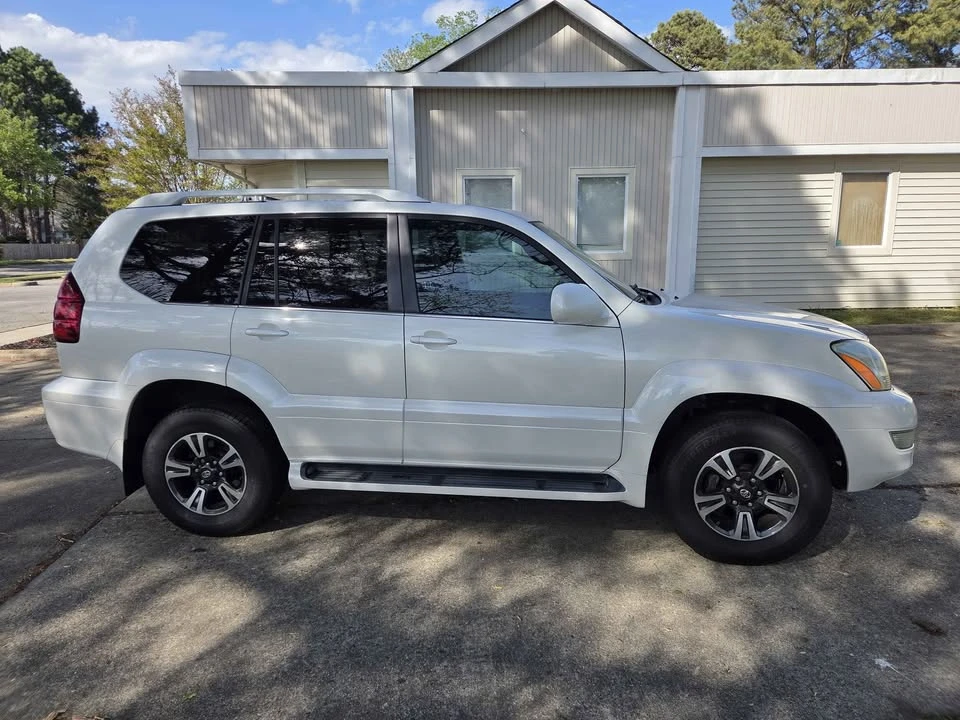 2004 Lexus GX 1st Gen - Image 6 of 20