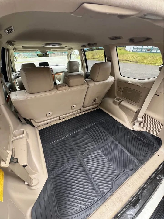 2004 Lexus GX 1st Gen - Image 7 of 14