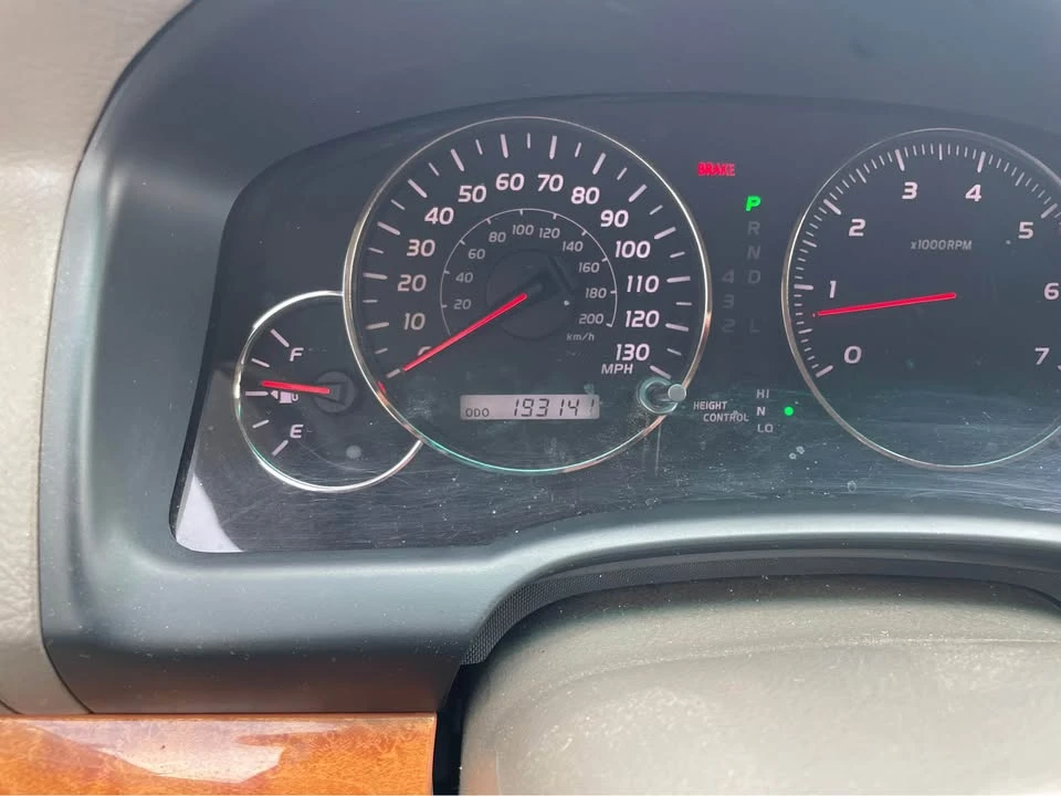 2004 Lexus GX 1st Gen - Image 17 of 20
