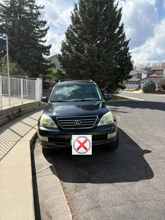 2004 Lexus GX 1st Gen - Image 3 of 3
