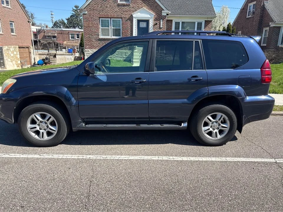 2004 Lexus GX 1st Gen - Image 3 of 14