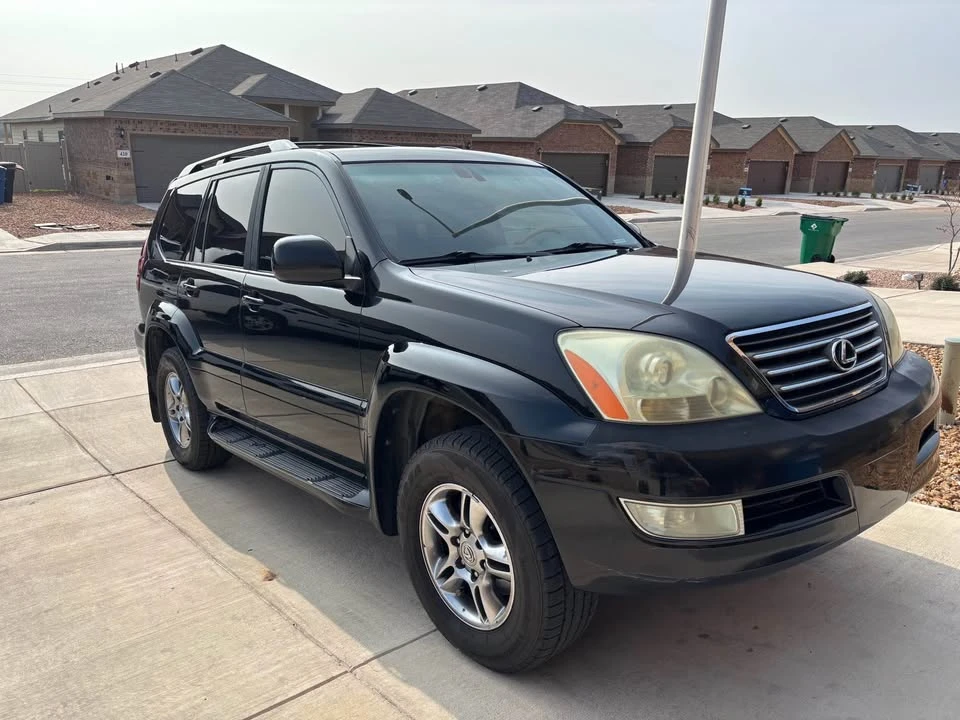 2004 Lexus GX 1st Gen - Image 3 of 10