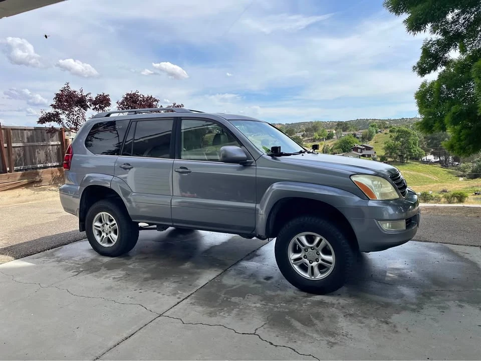 2004 Lexus GX 1st Gen - Image 2 of 20
