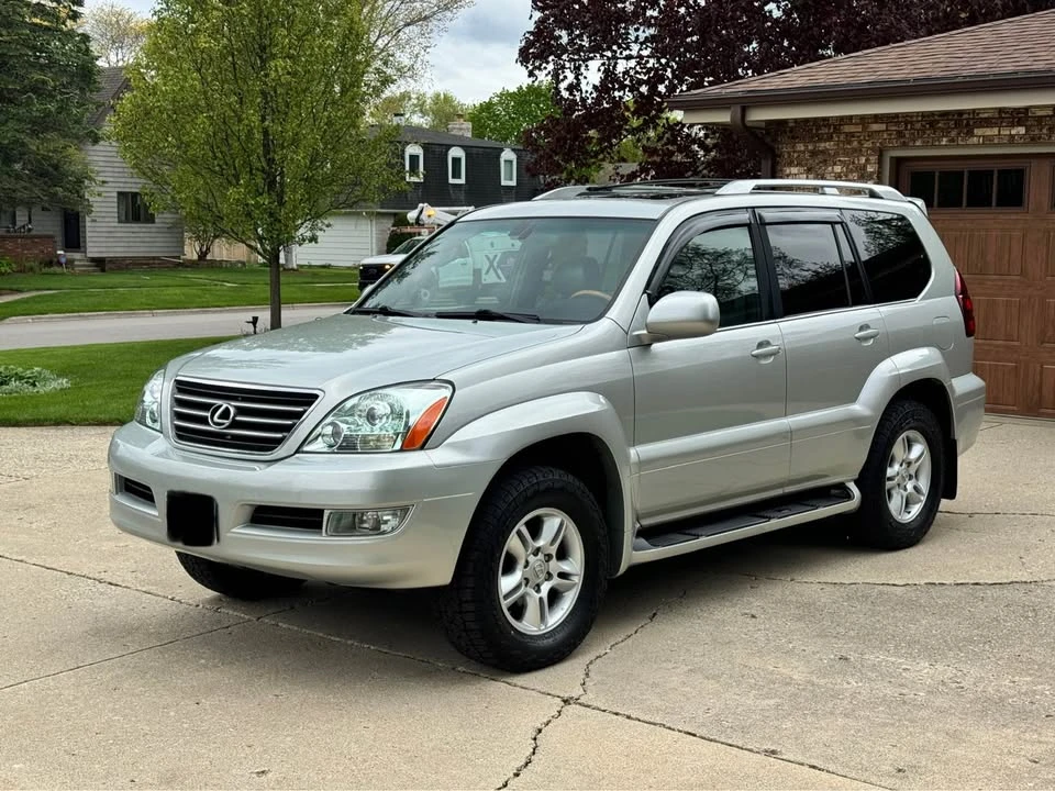 2004 Lexus GX 1st Gen - Image 9 of 15