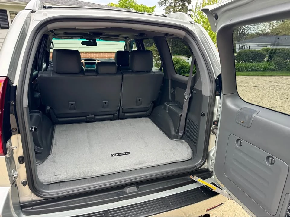 2004 Lexus GX 1st Gen - Image 14 of 15