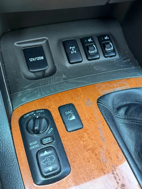 2004 Lexus GX 1st Gen - Image 14 of 16