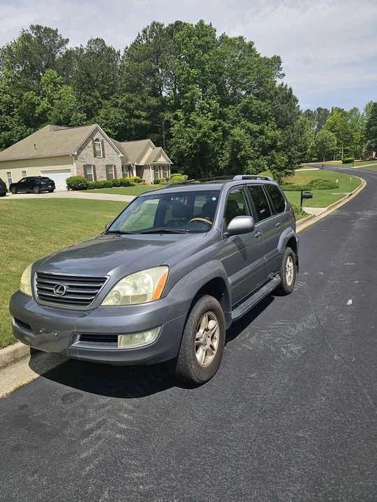 2004 Lexus GX 1st Gen - Image 5 of 10