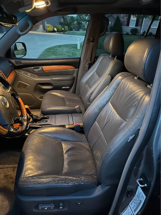 2004 Lexus GX 1st Gen - Image 6 of 12