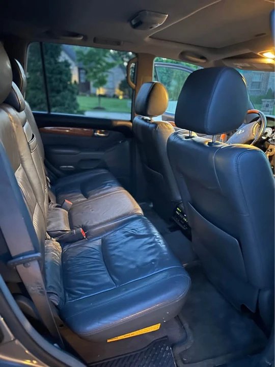 2004 Lexus GX 1st Gen - Image 7 of 12