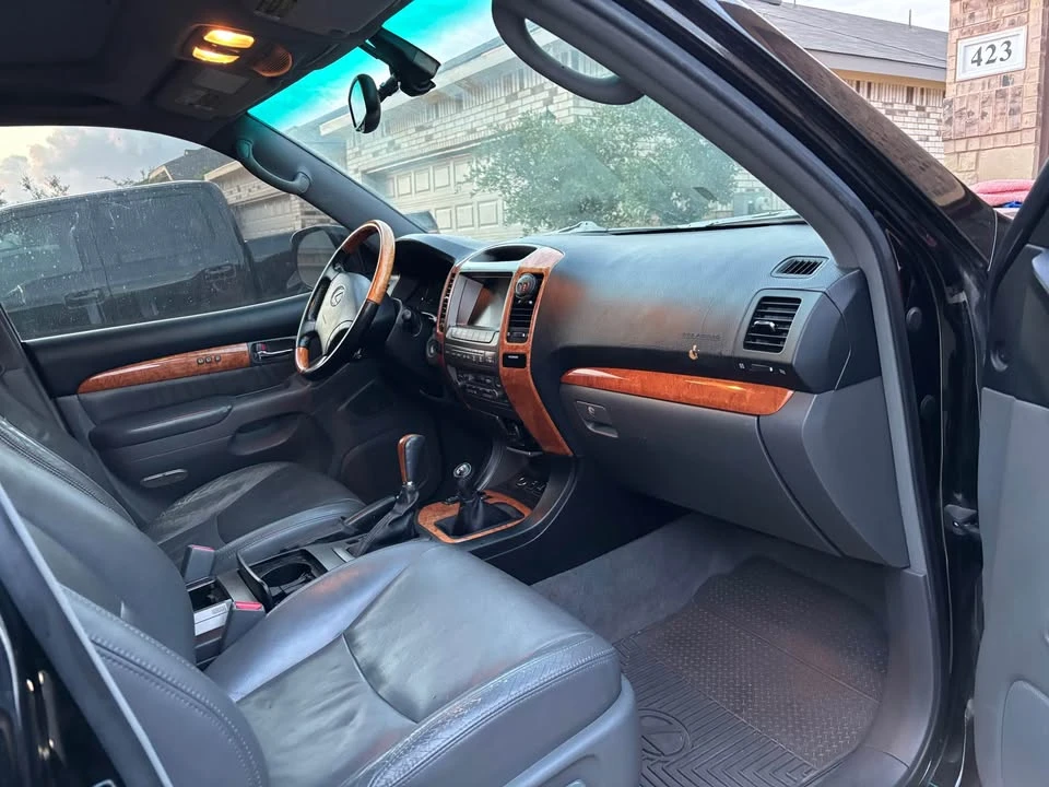 2004 Lexus GX 1st Gen - Image 6 of 11
