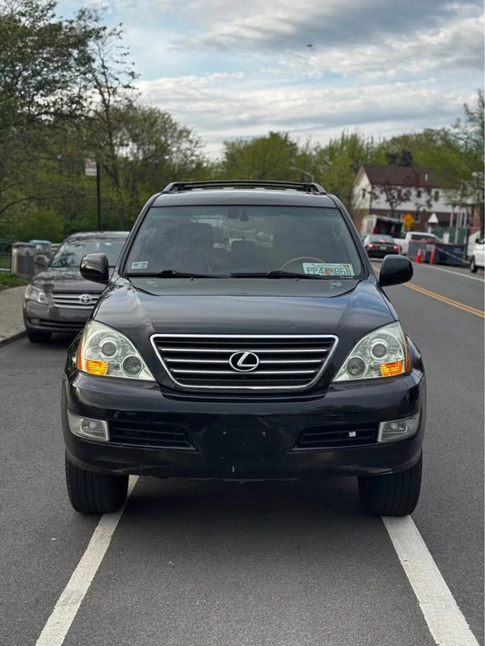 2004 Lexus GX 1st Gen - Image 2 of 18
