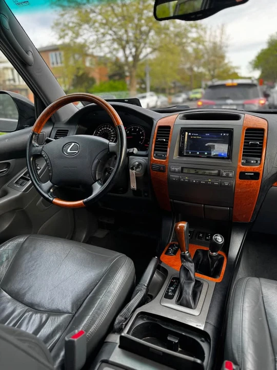 2004 Lexus GX 1st Gen - Image 8 of 18
