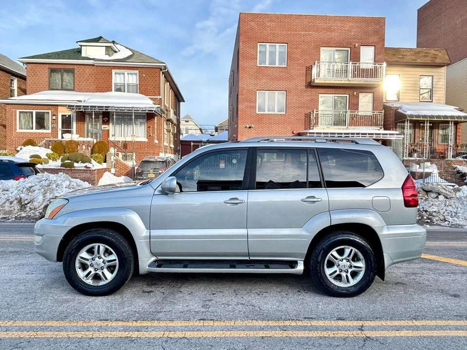 2004 Lexus GX 1st Gen - Image 2 of 20