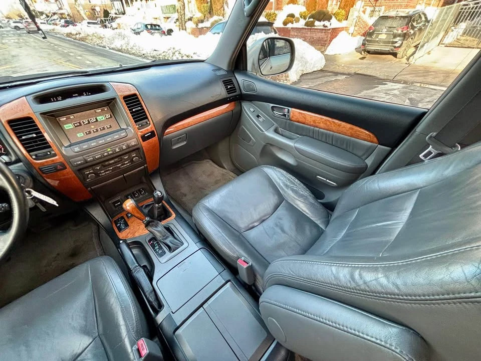 2004 Lexus GX 1st Gen - Image 12 of 20