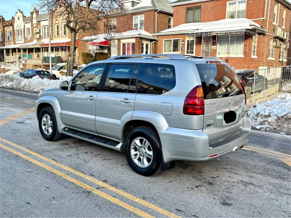2004 Lexus GX 1st Gen - Image 3 of 20
