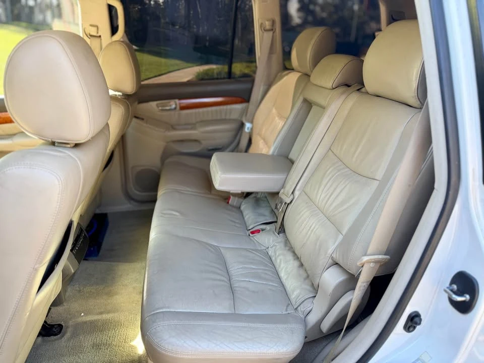 2004 Lexus GX 1st Gen - Image 13 of 16