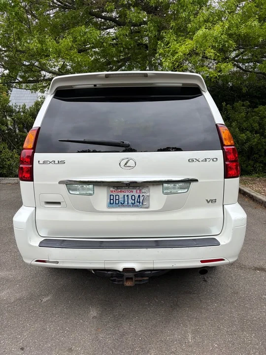 2004 Lexus GX 1st Gen - Image 2 of 10