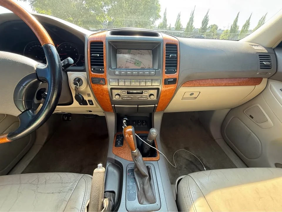 2004 Lexus GX 1st Gen - Image 7 of 17