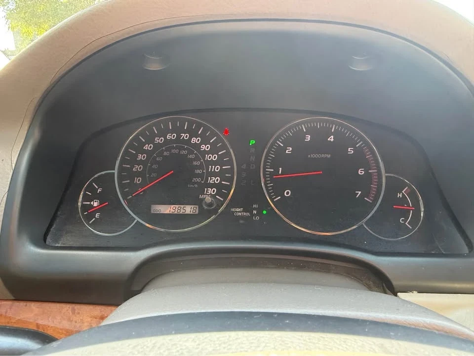 2004 Lexus GX 1st Gen - Image 14 of 17