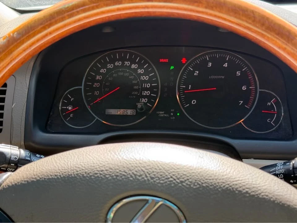 2004 Lexus GX 1st Gen - Image 11 of 17
