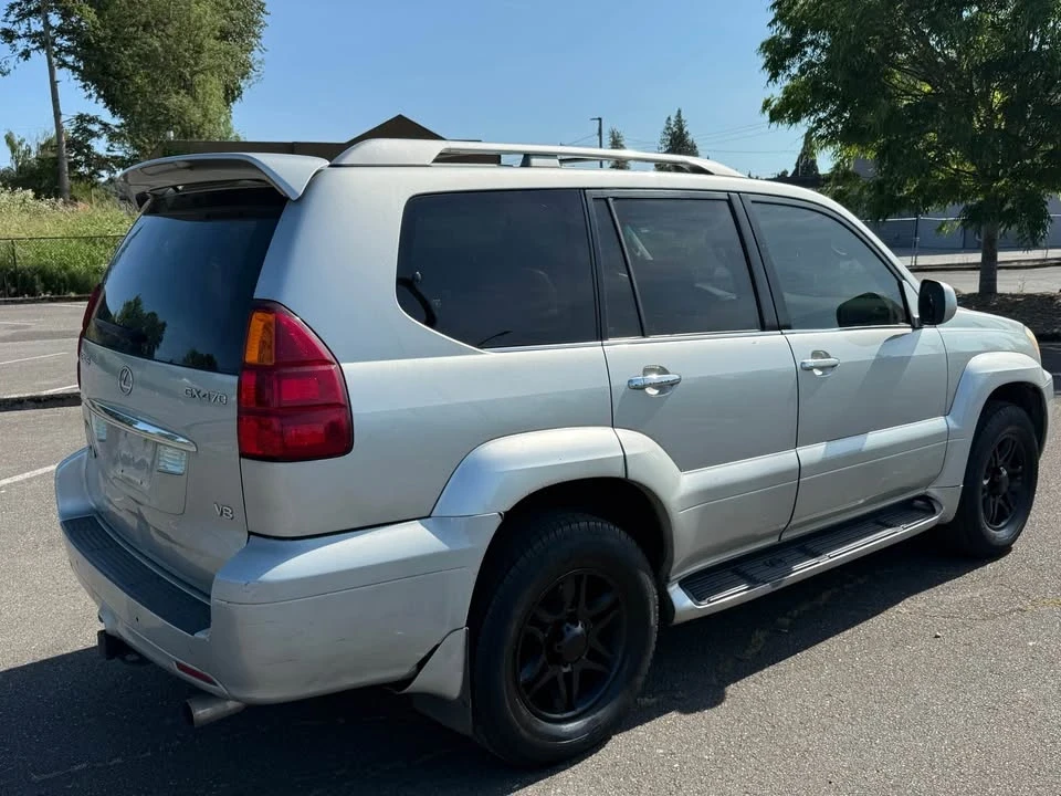 2004 Lexus GX 1st Gen - Image 2 of 17