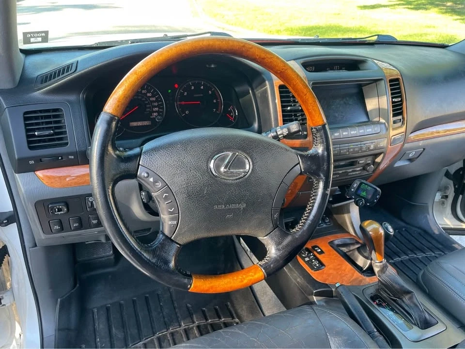 2004 Lexus GX 1st Gen - Image 10 of 19