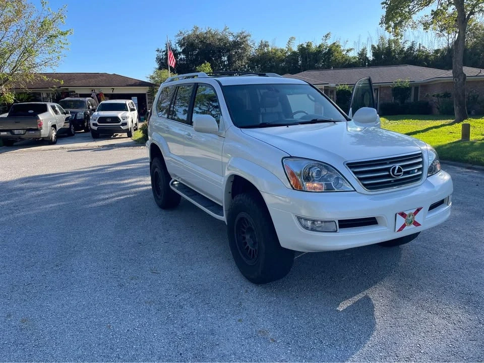 2004 Lexus GX 1st Gen - Image 4 of 19