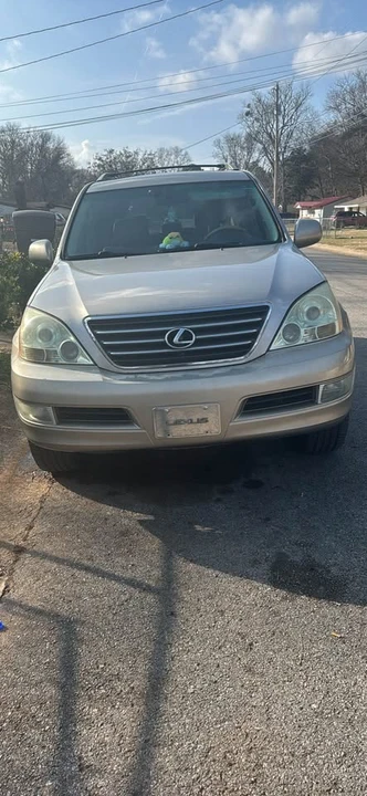 2004 Lexus GX 1st Gen - Image 2 of 3