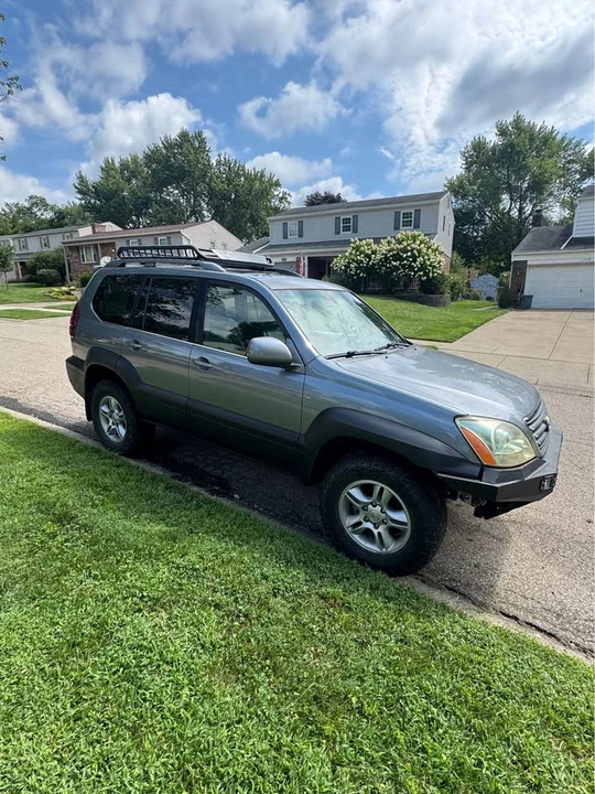 2004 Lexus GX 1st Gen - Image 3 of 14