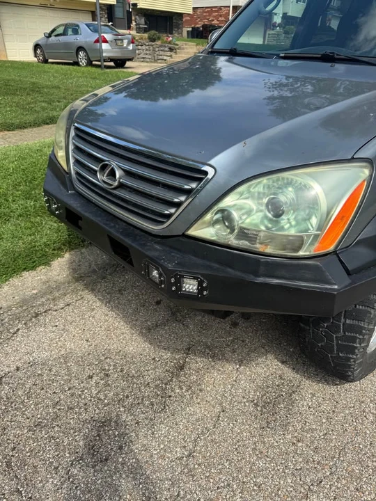 2004 Lexus GX 1st Gen - Image 2 of 14